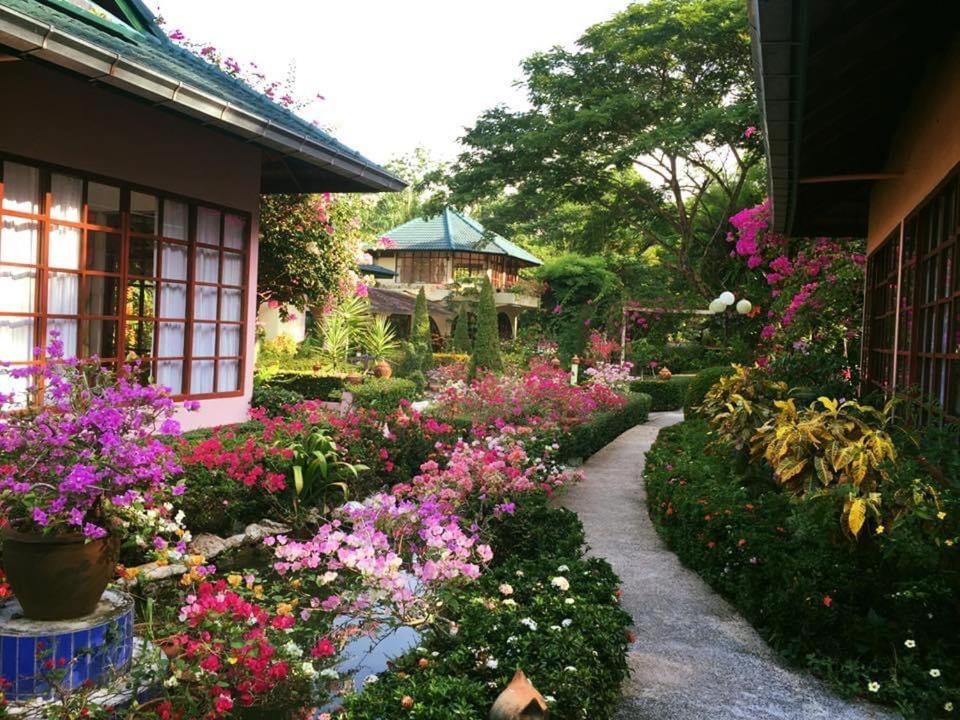 Ekman Garden Resort Sichon Extérieur photo